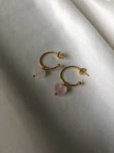 Afbeelding in Gallery-weergave laden, Cinta single heart hoops goud
