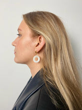 Afbeelding in Gallery-weergave laden, Cahaya shell earrings gold
